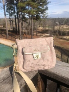 Auténtico Bolso Bandolera Pequeño Coach Oro Rosa Bloqueo Giratorio Bolsillo Frontal Nuevo sin Etiquetas - Imagen 1 de 6