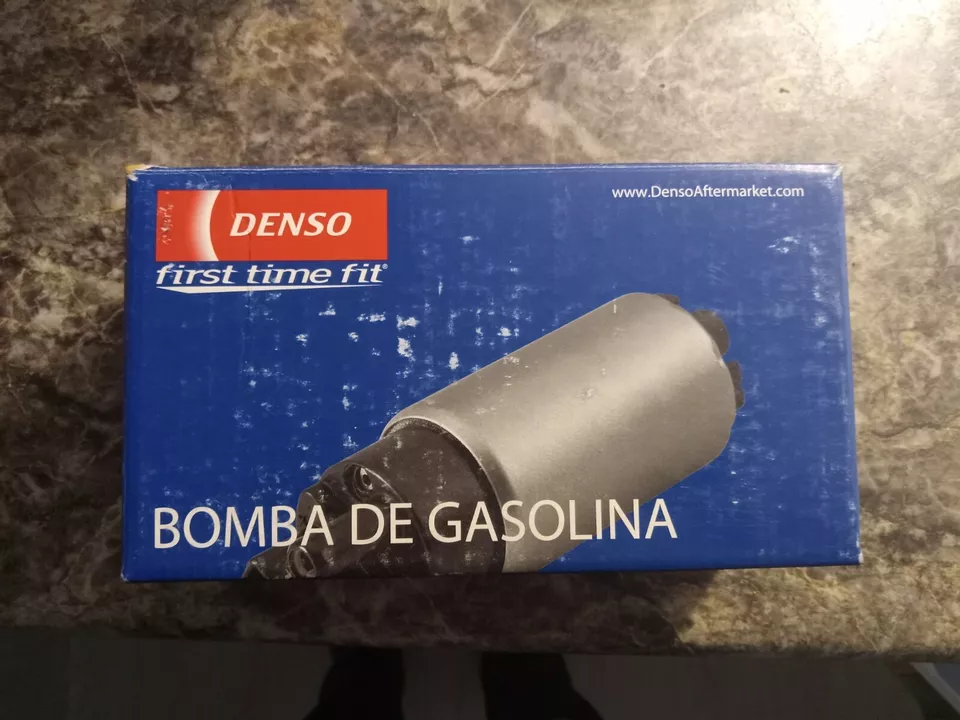 Toyota RAV4 2005 bomba de combustible Denso Foto 1 de 1