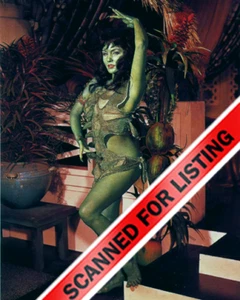STAR TREK SEXY GREEN ORION SLAVE GIRL 8X10 PHOTO #1752 - Picture 1 of 1