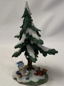 Dickens Village 7” Pueblo de Navidad Muñeco de Nieve Árbol Ardilla Pinecne Dept 56 Lemax - Imagen 1 de 10