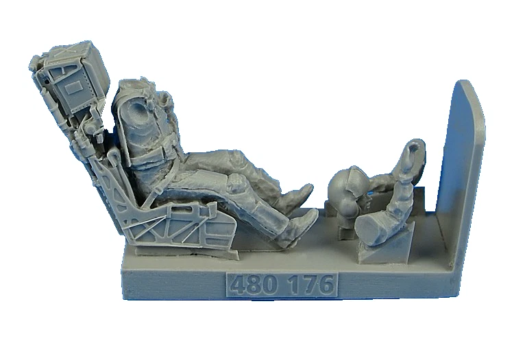 Aires 480176 1/48 F/A18E/F USN Fighter/Attack Pilot w/Ejection Seat