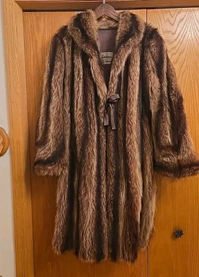 Abrigo largo de piel de mapache de colección Sclampp Furs para mujer (M)? 38 en pecho Foto 1 de 4