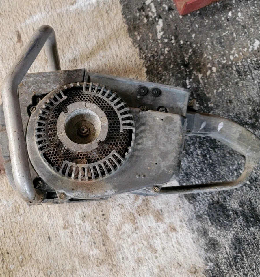 Homelite C52 Chainsaw Parts Or Repair !bar Cut Off!!!  As Is  - Image 1 of 4