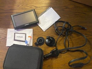 New Garmin Nuvi 55 LM GPS Bundle. Free Shipping - Picture 1 of 4