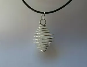 Collier pendentif Quartz pierre roulée cage métal cordon - Imagen 1 de 4