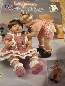 ARMARIO LI'L SYNDEE para muñeca de 16" - ANNIE'S ATTIC patrón de ganchillo 879912- 1997 - Imagen 1 de 4