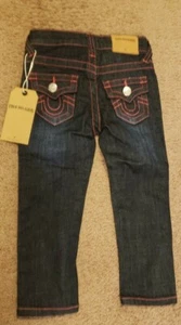 Pantalones de mezclilla True Religion lavados oscuros para niñas, costuras rosas, talla 24 meses nuevos con etiquetas - Imagen 1 de 4