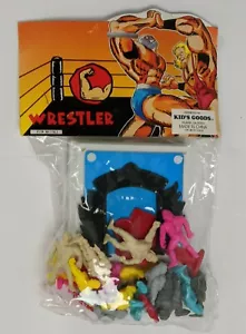 Modellino e anello vintage anni 90 Knock Off Hasbro Wrestler Hulk Macho man - Foto 1 di 5