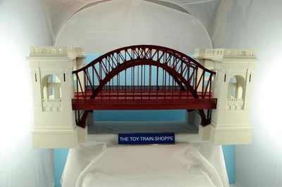 MTH RAIL KING 9020 PUENTE HELLGATE (ROJO Y GRIS) CON LUZ-NUEVO IB CON CAJA DE ENVÍO Foto 1 de 4