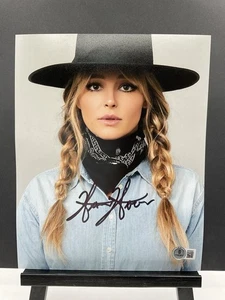 Hassie Harrison signed Photo Yellowstone signed Photo BAS Yellowstone Autogramm - Bild 1 von 3