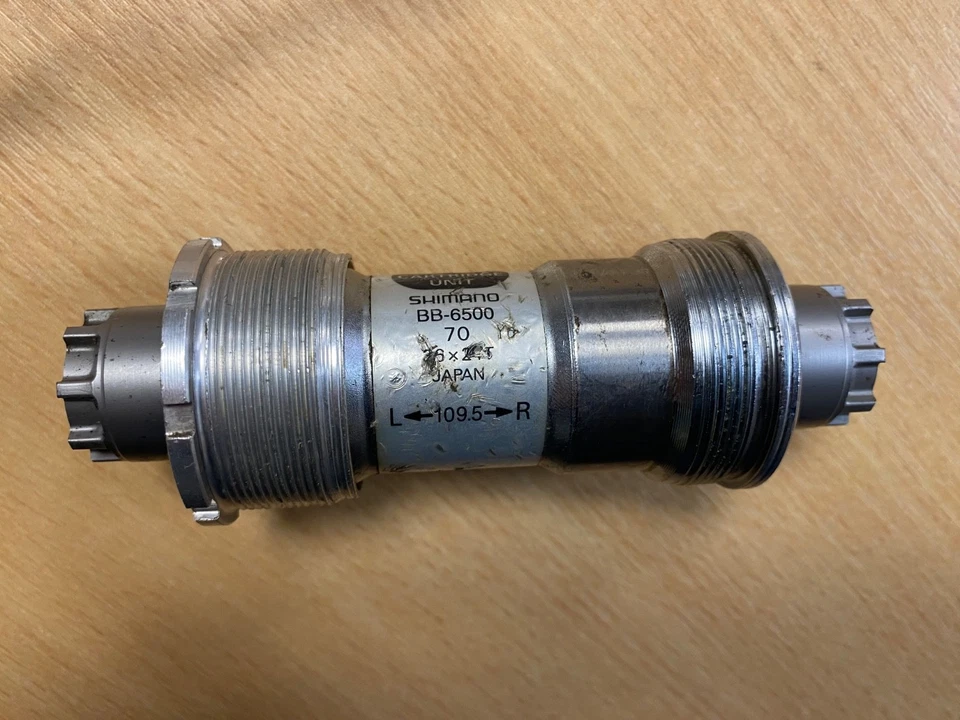 Shimano Ultegra  Italian  thread 110mm 70mm shell BB  Octalink Road - Image 1 of 1