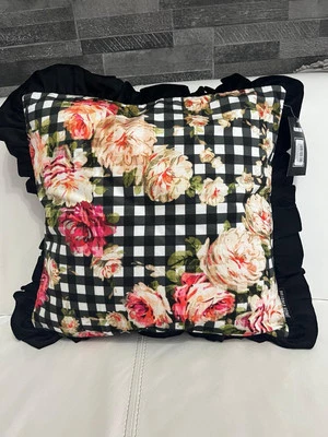 Paloma home, Vintage cushions, 45cm x 45cm covers in 6 styles - Image 1 of 4