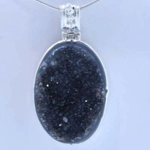 Natural Druzy Pendant - Height: 1.5 Length: 1 - Picture 1 of 4