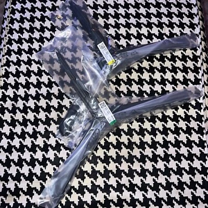 Samsung Pedestal Stand BN96-50860C and BN96-50862A from 75” TV - Picture 1 of 3