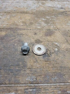 2002 02 01-02 Honda Cbr600f4 CBR 600 Front Left Side Sprocket Chain Gear Bolt  - Picture 1 of 9