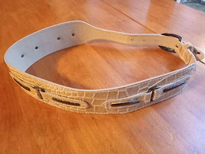 Cinturón de charol de cocodrilo tostado Reiss UK hebilla de latón ajustable Foto 1 de 4