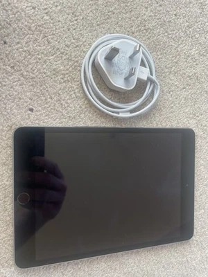 I Pad mini 3 16gb  - Image 1 of 2