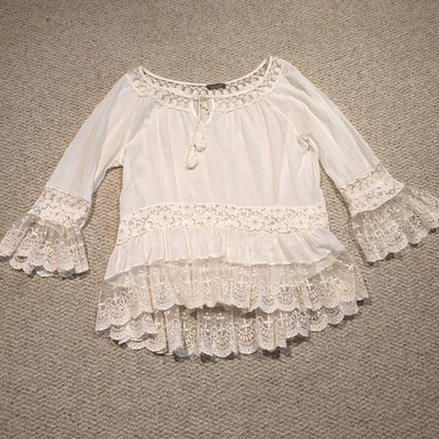 Top Lola Hecho en Italia Beige Boho Campesino Crochet Encaje Borlas Fluido Foto 1 de 4