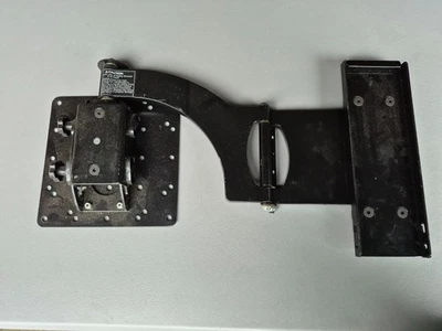 Sanus VM400 Flat panel TV Wall Mount tilt/swivel/arm holds 100lbs - Image 1 of 4
