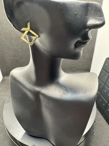 REAL 18k Saudi Gold Earrings - Picture 1 of 5