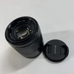 Sony SEL20F18 0.39-1.28 1.28 E-Mount full-frame, wide-angle prime lens SEL20F18 - Picture 1 of 8