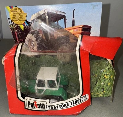 1/43 Polistil Trattore - International tractor CE 114 Green & White - Image 1 of 4