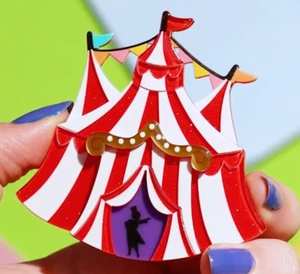 ERSTWILDER BROOCH - THE BIG TOP - A DAY AT THE FAIR. NIB. - Bild 1 von 3