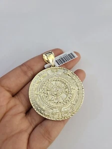 SOLID Real 10kt Charm Pendant Aztec Mayan Calendar Round Yellow Gold - Picture 1 of 5