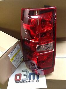 2007-2013 Chevrolet Suburban Tahoe LH Driver Side Brake Tail Light Lamp new OEM