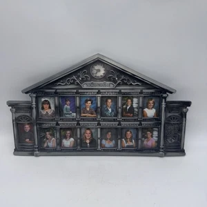 School House Photo Frame - Holds Kindergarten -12th Grade 1-1/2" X 2-1/8" Photos - Picture 1 of 7