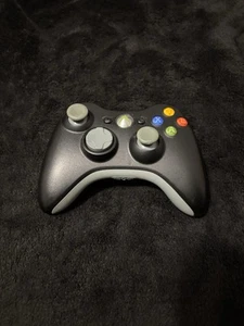 Xbox 360 Wireless Controller Black - Picture 1 of 3