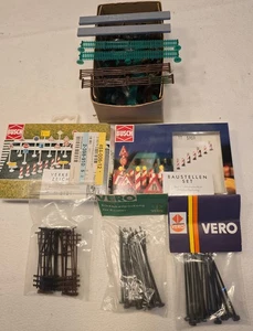Konvolut Spur TT, Busch Baustelle LED, Busch Verkehrszeichen, Strommasten OVP - Bild 1 von 1