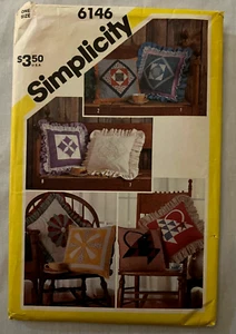 Almohadas de retazos simplicidad de colección patrón de costura decoración del hogar volantes 1983 nuevas de stock - Imagen 1 de 6