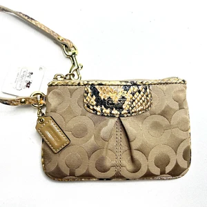 *Elegant COACH Madison Op Art Khaki/Natural Jacquard/Leather Small Wristlet NWT - Picture 1 of 8