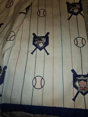 Vintage 1996MLB Baseball NL/AL Blanket 70x89” Polyester/Acrylic Blue White Throw - Image 1 of 4