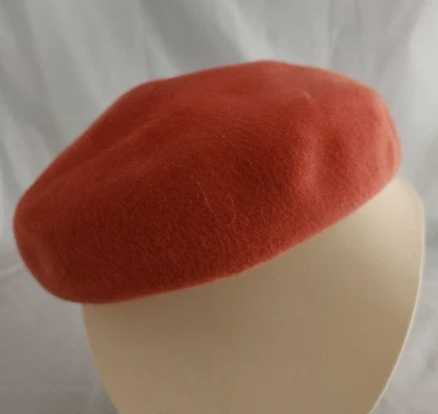 Sombrero de fieltro vintage de lana Glencove color coral Henry Pollay Nueva York años 50 Foto 1 de 4