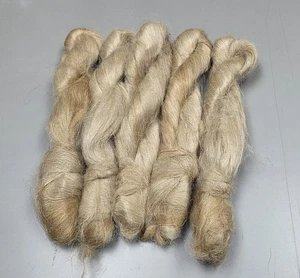 Flax Strick, Natural Long Line Bast Fiber Medium Coarseness. (5 stricks) - Picture 1 of 4