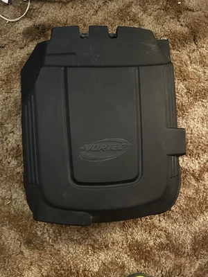 2007 - 2013 GMC SIERRA 1500 ENGINE COVER 5.3L VORTEC OEM 21994008 - Image 1 of 4