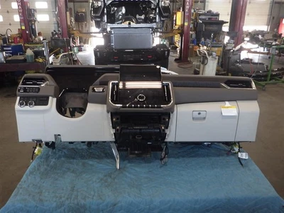 2025 Yukon Denali XL1500 Dash Panel 1721637 - Image 1 of 4