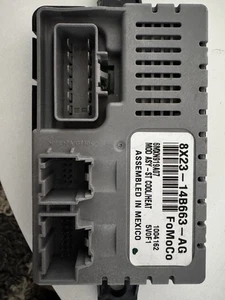 Steuergerät Sitzheizung /-belüftung orig Jaguar XF (X250) - Bild 1 von 2