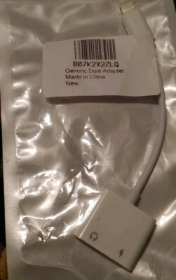 Dual Adapter for iPhone 2 in 1 Headphone & Charger for iPhone 7 8 X - Image 1 of 3