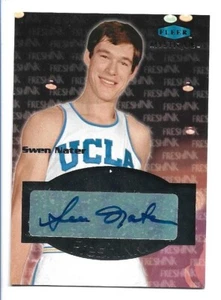 Autógrafo Swen Nater 2012-13 Fleer Retro Mystique tinta fresca #MFI-SN - UCLA automático - Imagen 1 de 2