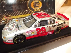 VTG 2001 LOONEY TUNES TAZRCCA ELITE ACTION 1/24 DIE CAST SILVER SELECT NASCAR - Picture 1 of 14