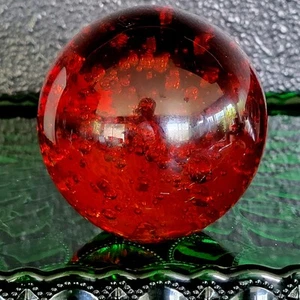 Vintage roter Cadmium Amberina Kunst Glas Briefbeschwerer runde Kugel kontrollierte Blasen 3" - Bild 1 von 9