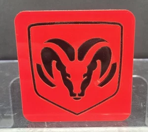 Metal Hitch Cover Ram Black With Red Backing For 2 inch Receiver - Bild 1 von 2