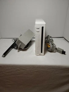 Nintendo Wii RVL-001 Konsole und Kabel getestet funktioniert - GameCube kompatibel - Bild 1 von 7