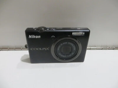 Nikon COOLPIX S570 12.0MP Digital Camera - Black (Broken Screen) - Image 1 of 4