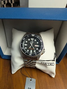 Seiko Black Unmodified Stock Watch - SKX013 - Picture 1 of 17