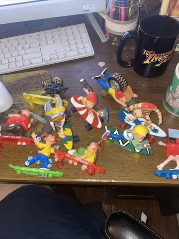 VINTAGE SKATEBOARD SMACK UPS 1986 FIGURE LOT (10 TOTAL) RARE GARBAGE PAIL KIDS Cover
