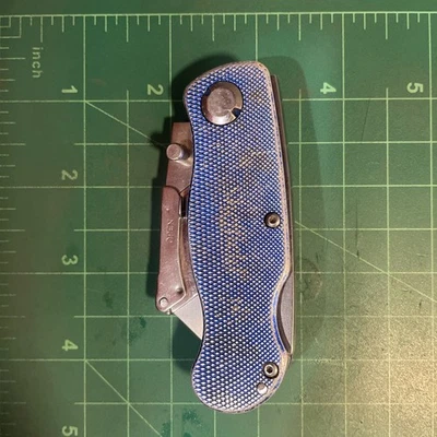 Cuchillo y hoja utilitarios plegables Sheffield Blue Lock Back Foto 1 de 4